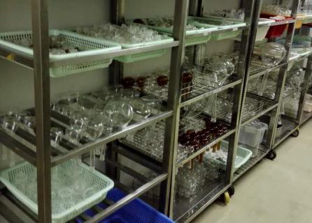 洗瓶工受傷嚴(yán)重索賠百萬(wàn)，添置洗瓶機(jī)請(qǐng)趁早！